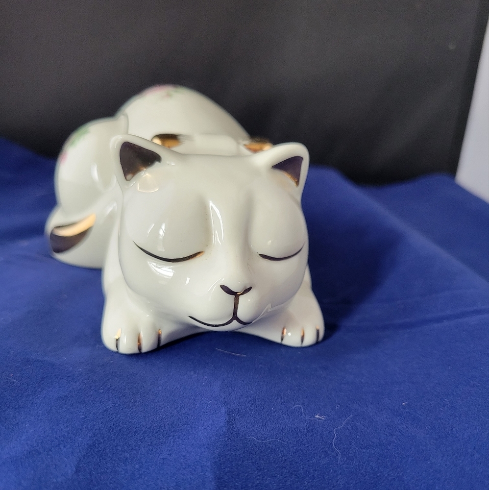 Formalities By Baum Bros. Sleeping Porcelain Cat Roses Unisex🌊🌟BUNDLE AND SAVE